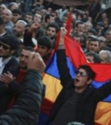 У здания парламента Армении проходит акция протеста  Армения